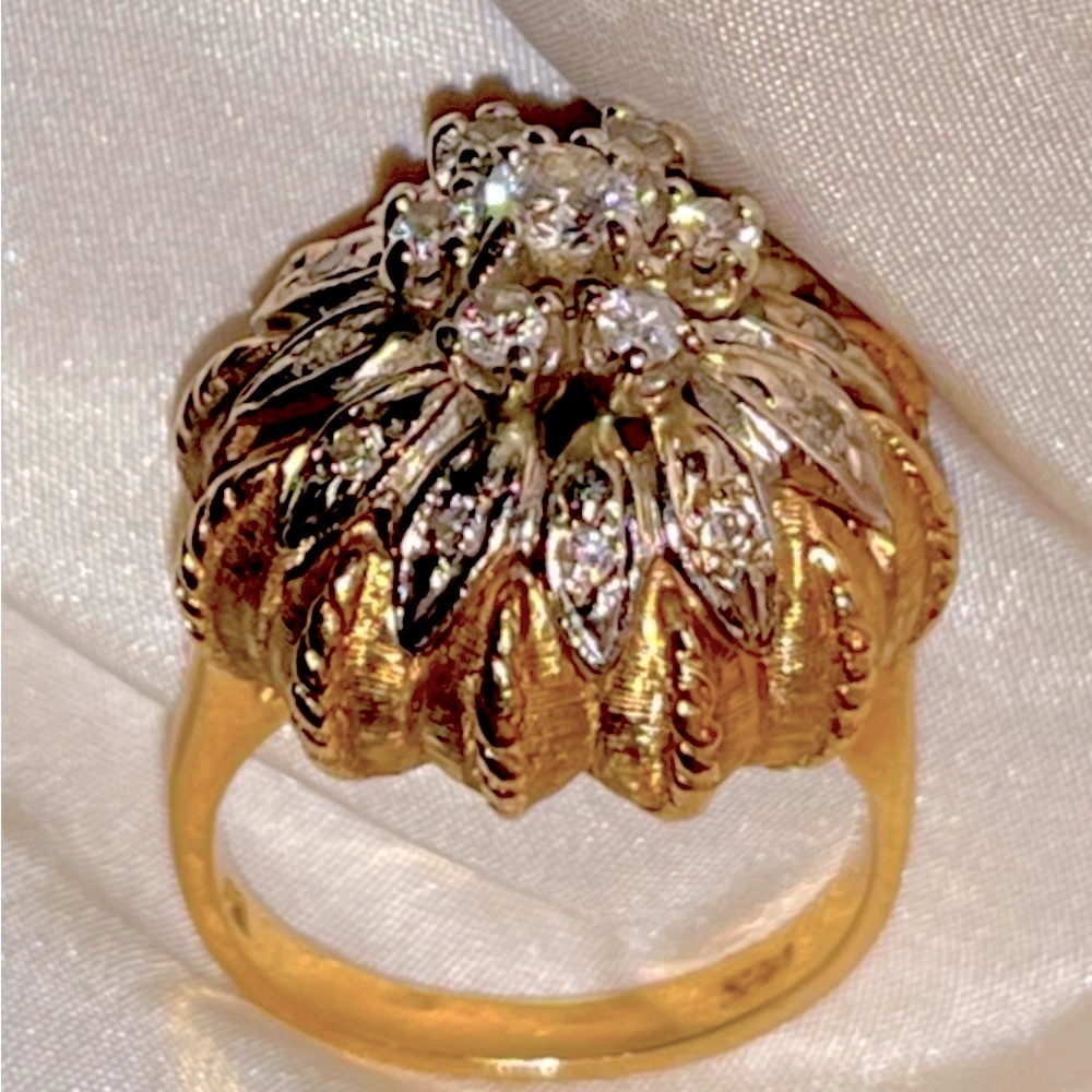 VINTAGE UNIQUE BOMBÈ DIAMOND RING 10.4 GRAMS 14KT YELLOW, WHITE & PLATINUM GOLD - Picture 3 of 10